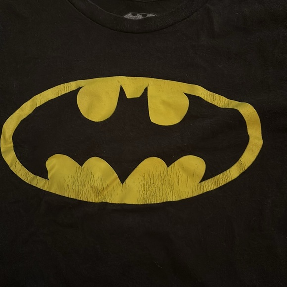 Batman symbol tshirt. - Picture 2 of 4